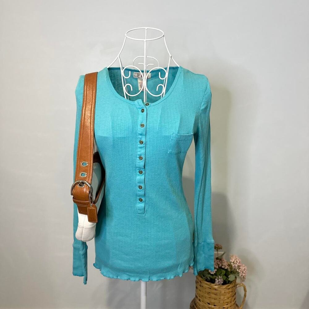 Cute vintage y2k blue henley thermal button up long sleeve grunge top